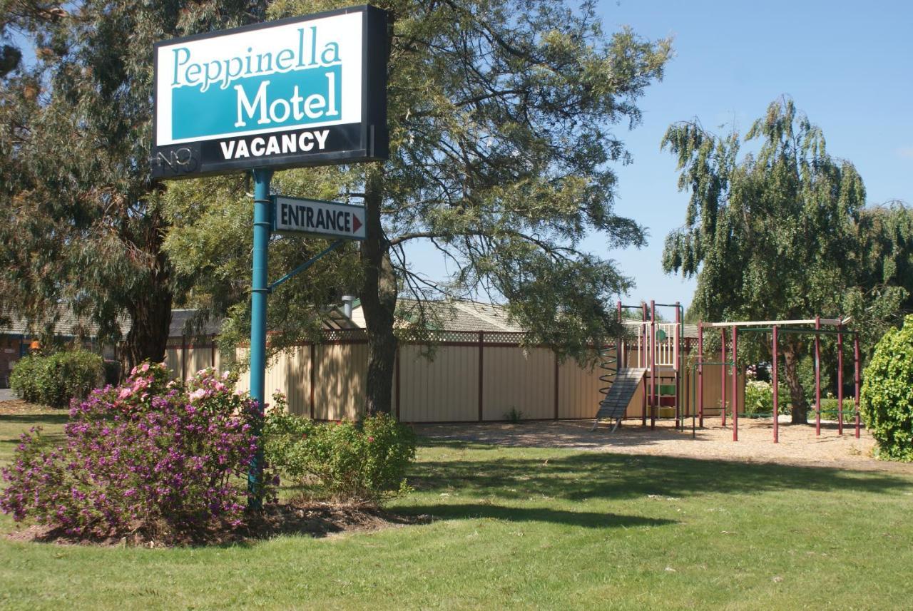 Peppinella Motel バララット エクステリア 写真